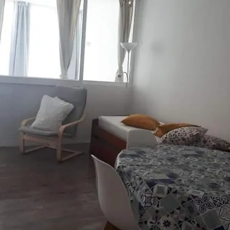 Hello Chloe Апартаменты