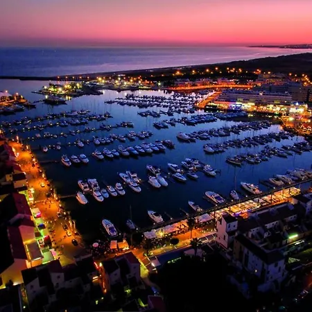 Hello Chloe Апартаменты *